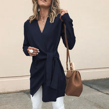Lade das Bild in den Galerie-Viewer, MECOVE - Elegante Damen-Strickjacke
