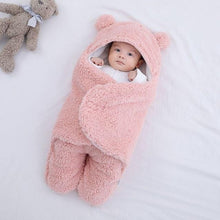 Lade das Bild in den Galerie-Viewer, Baby-Einschlagdecke - kuschelige Puckdecke zum Einwickeln
