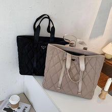 Lade das Bild in den Galerie-Viewer, Carina - Große Shopper-Tasche
