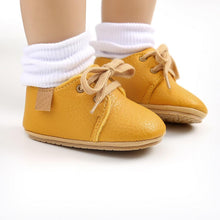 Lade das Bild in den Galerie-Viewer, Babyschuhe &quot;Lovely&quot;
