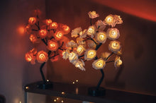 Lade das Bild in den Galerie-Viewer, Rose Tree Light™ | Eine wunderbar stimmungsvolle und einzigartige Lampe!
