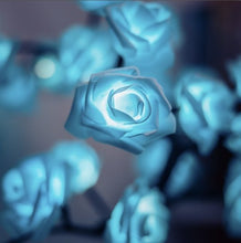 Lade das Bild in den Galerie-Viewer, Rose Tree Light™ | Eine wunderbar stimmungsvolle und einzigartige Lampe!
