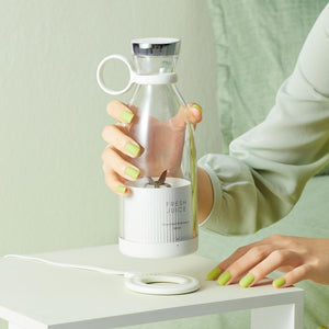 Shakey™ | Genieß deinen perfekten Smoothie jederzeit und überall!