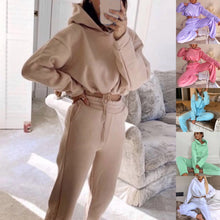 Lade das Bild in den Galerie-Viewer, Streetero – ein stylishes Set mit Pulli &amp; Jogger
