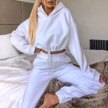 Lade das Bild in den Galerie-Viewer, Streetero – ein stylishes Set mit Pulli &amp; Jogger
