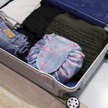 Lade das Bild in den Galerie-Viewer, Travel Make-up Bag | Nimm all deine Schönheitsprodukte einfach mit auf Reisen!
