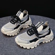 Lade das Bild in den Galerie-Viewer, ByLoavies Sneakers | Bequeme trendige Schuhe für Frauen
