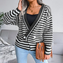 Lade das Bild in den Galerie-Viewer, Esma Cardigan | Elegante trendige weiche Strickjacke für Damen
