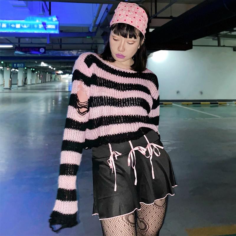 WOLF Ausgehöhlter lockerer Pullover