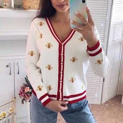 WOLF Bienen-Stickerei Pullover