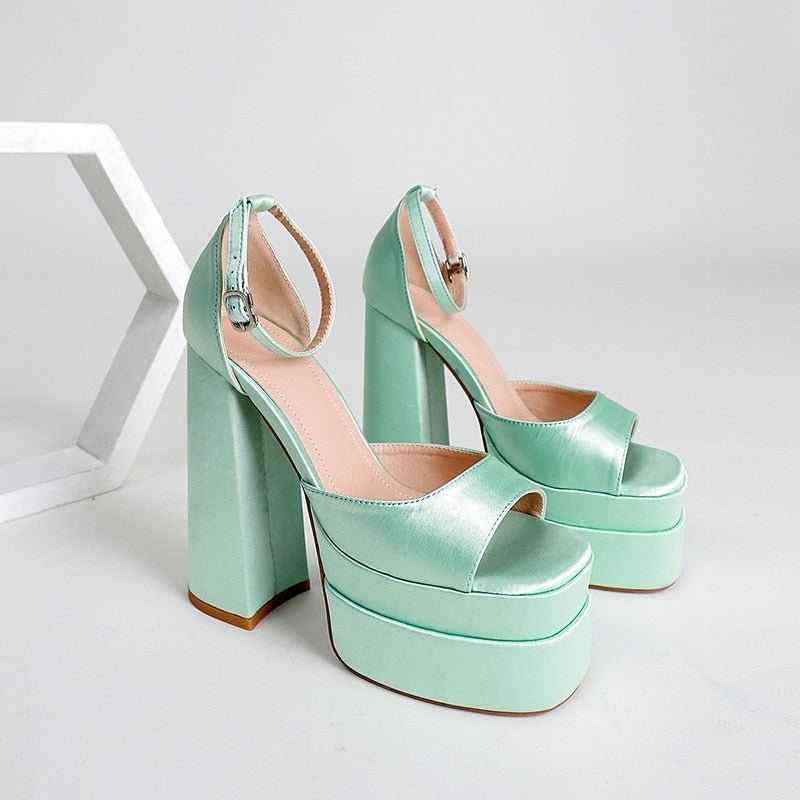 WOLF Block Knöchelschnalle High Heels