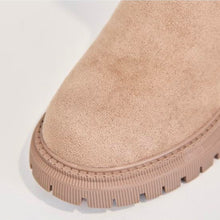 Lade das Bild in den Galerie-Viewer, Wolf Boots - Warm und bequem

