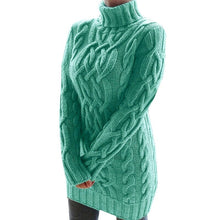Lade das Bild in den Galerie-Viewer, WOLF - Halte dich kuschelig warm mit diesem stylischen Strickkleid
