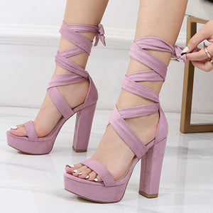 WOLF High Heels mit Kreuzriemen und Schnürung