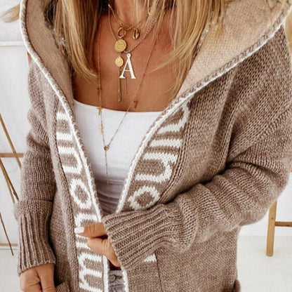 WOLF Kapuzenpullover mit Buchstaben