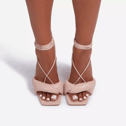 WOLF Lässige Riemen-High Heels