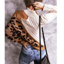 Lade das Bild in den Galerie-Viewer, WOLF Leopard gestreifter Pullover
