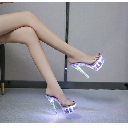 WOLF Leuchtende High Heels