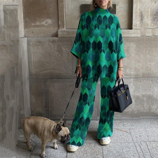 WOLF Streetwear-Set mit hohem Kragen